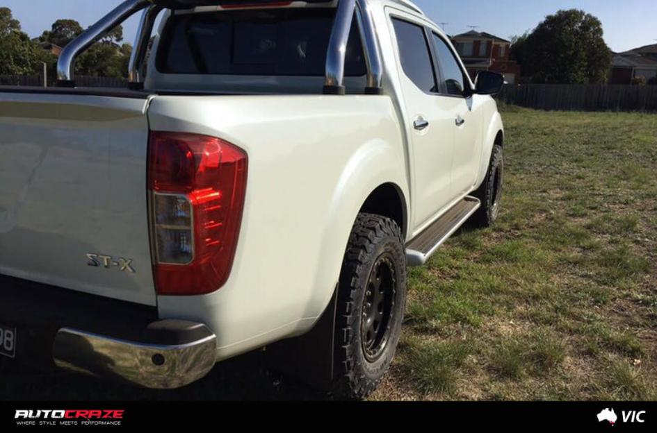 NISSAN NAVARA D LOCKER BLACK